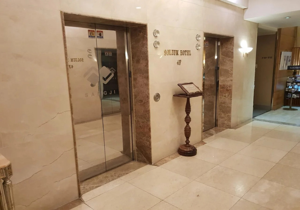 Solium Business Hotel