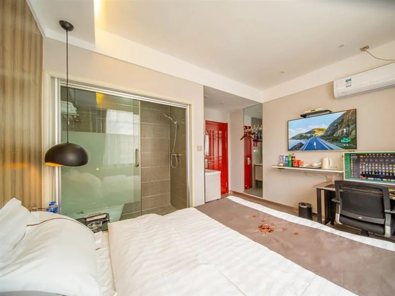 Yanji Charles Hotel