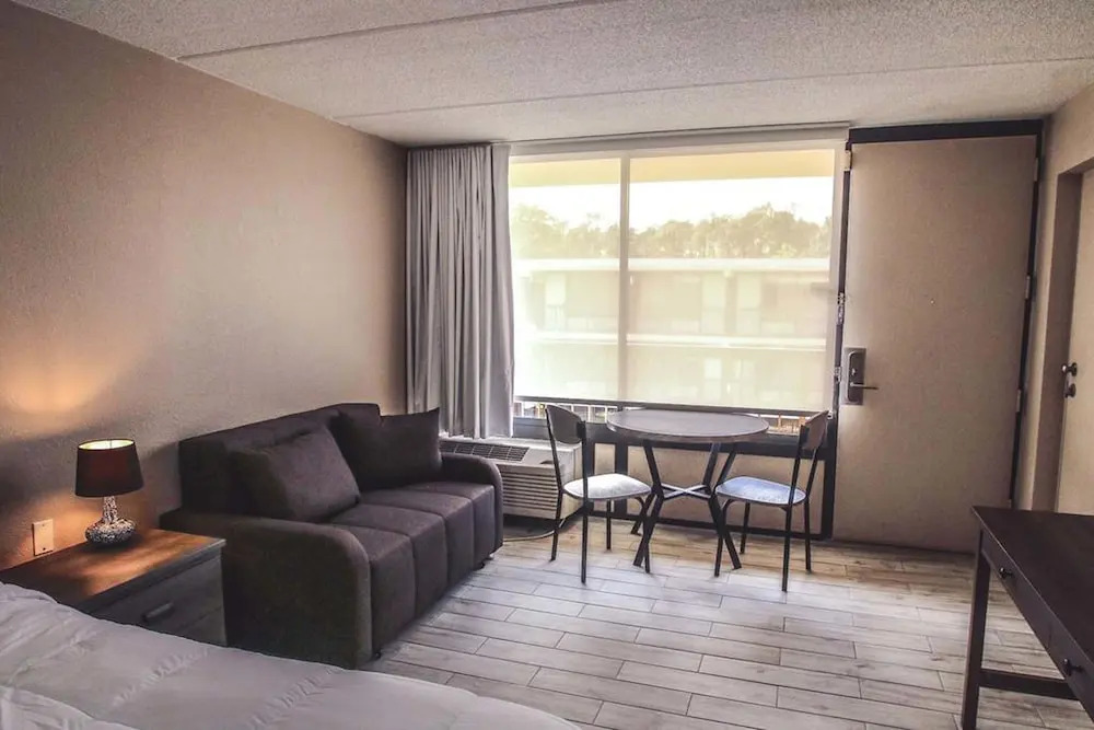 Banyan Hotel & MicroSuites