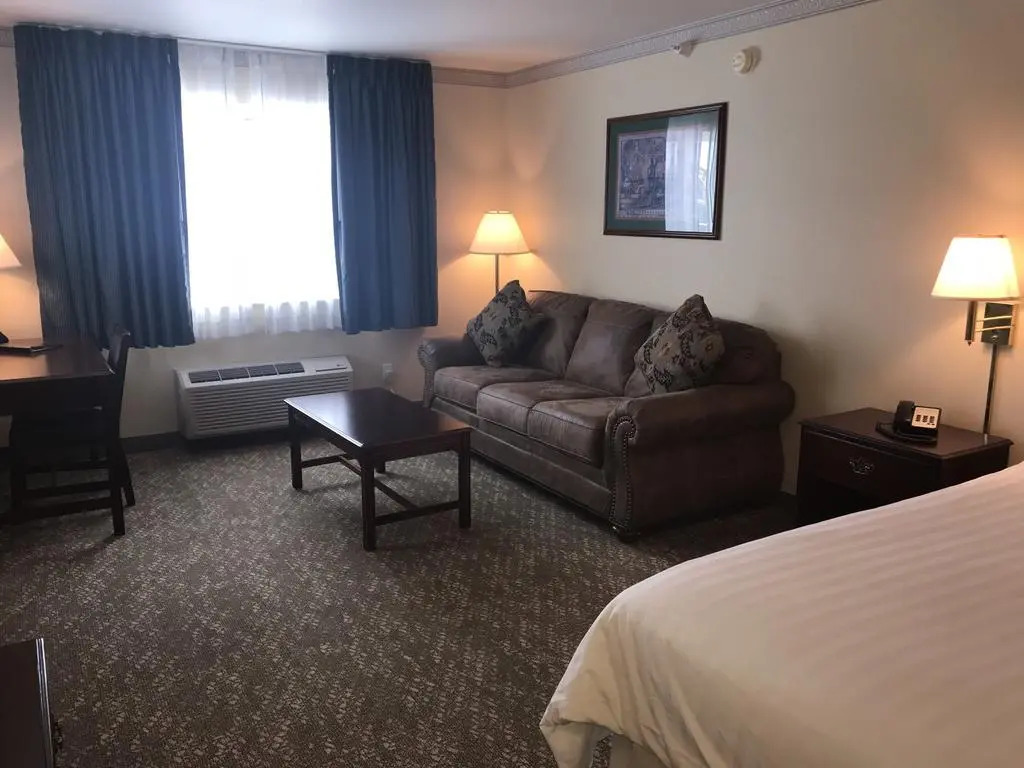 Yellowstone Lodge