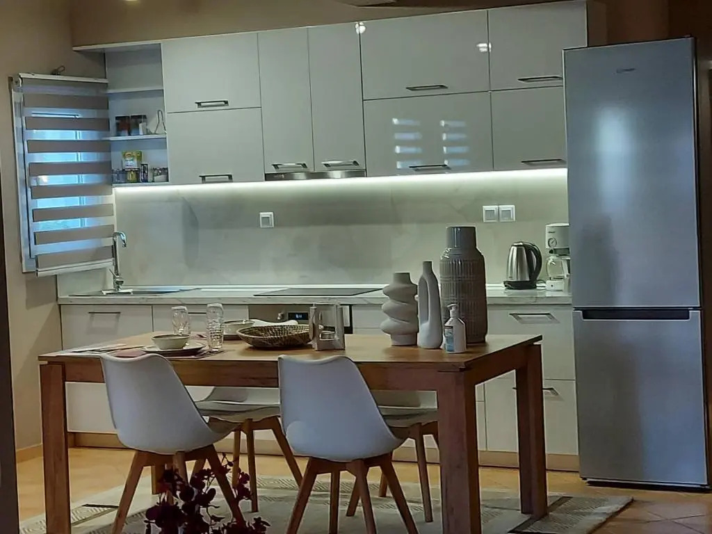 Veria Panorama Luxury Suite with Garden 2