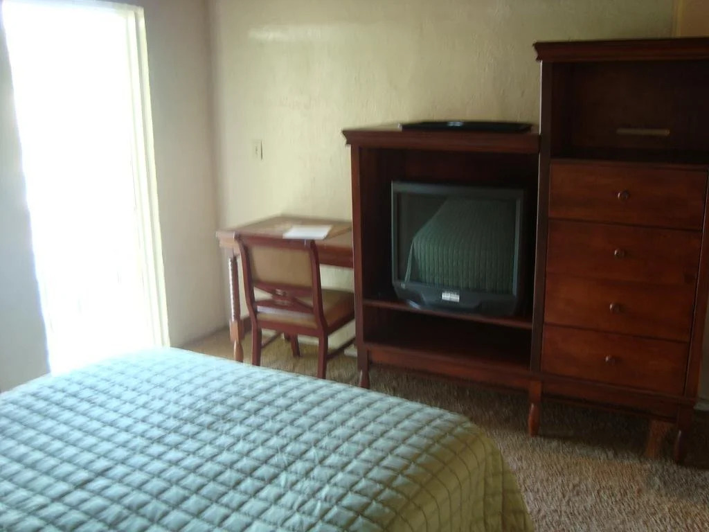 Tropicana Motel