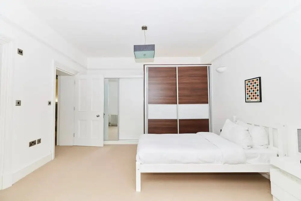The Woolwich Retreat - Enticing 5bdr House With Parking