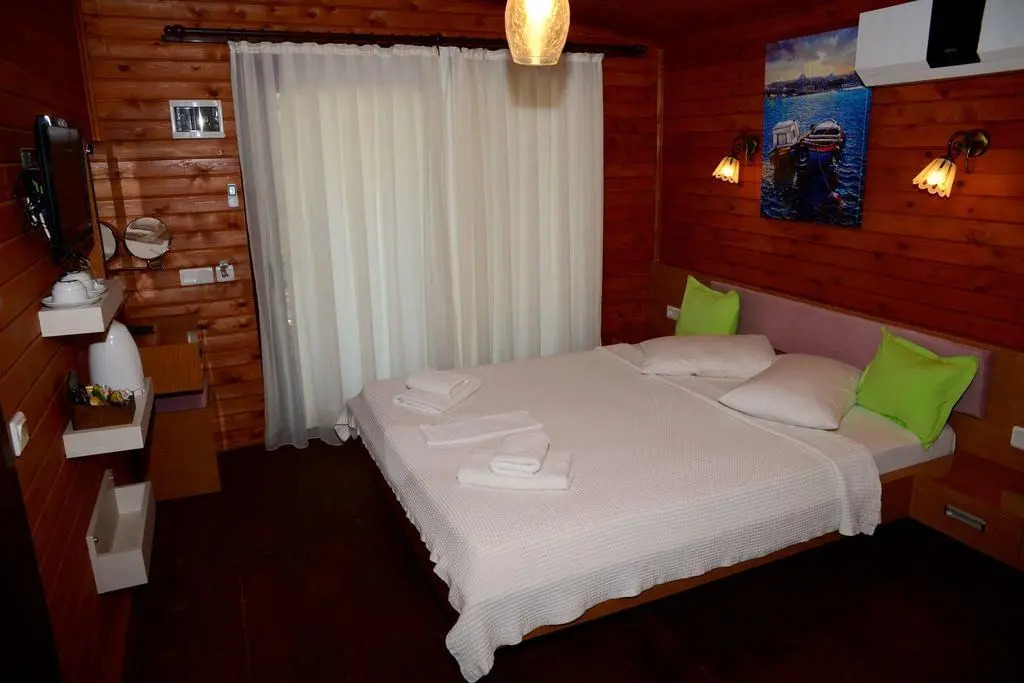 Nuri's Beach Bungalow