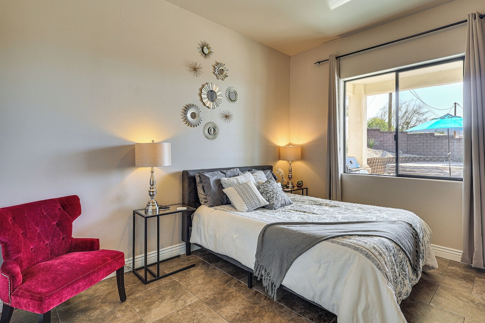 Pool & Hot Tub: Luxe Lake Havasu Home