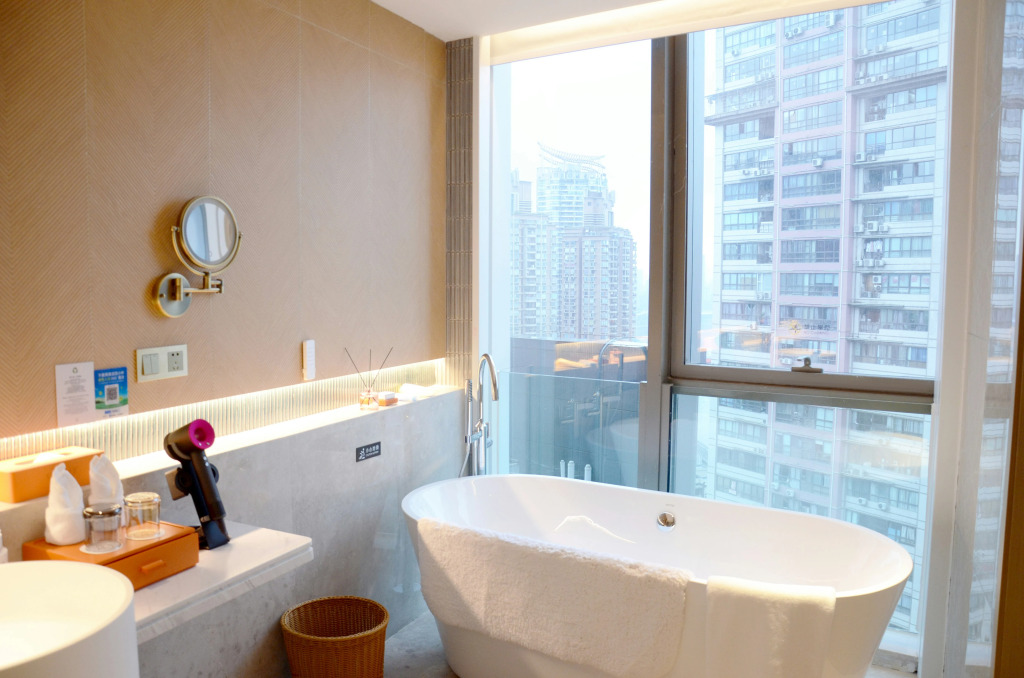 voco Chongqing Chaotianmen by IHG
