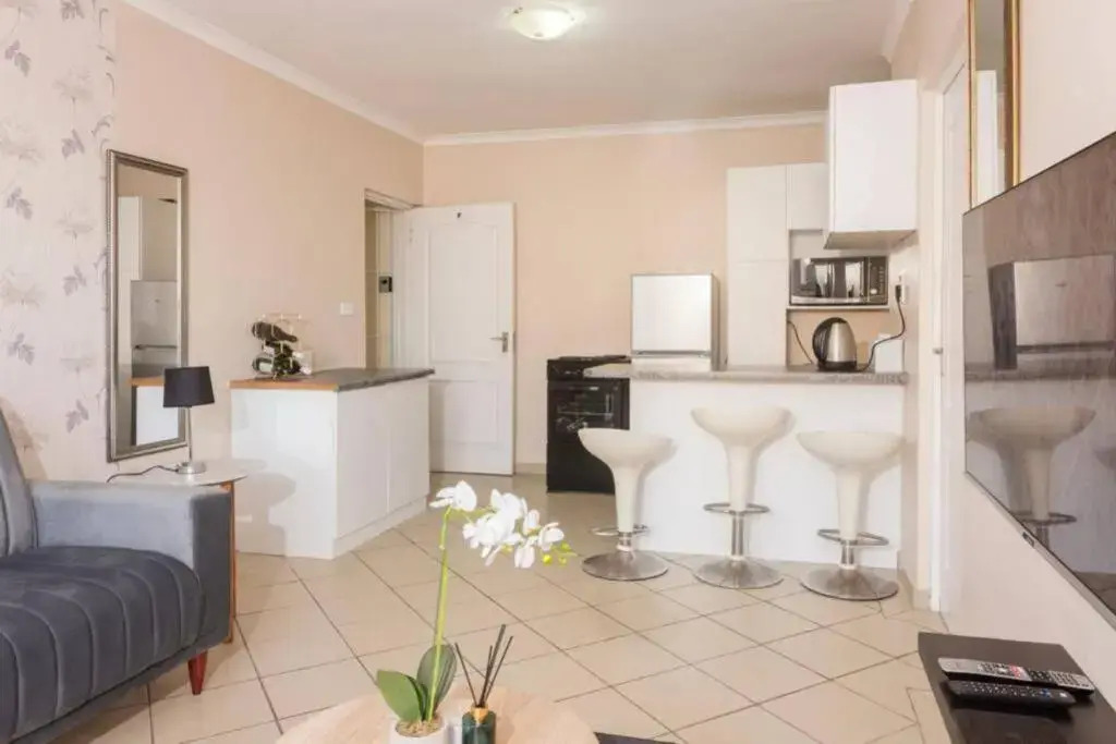 Sun n Surf Sunny and spotless 1 bedroom apartment