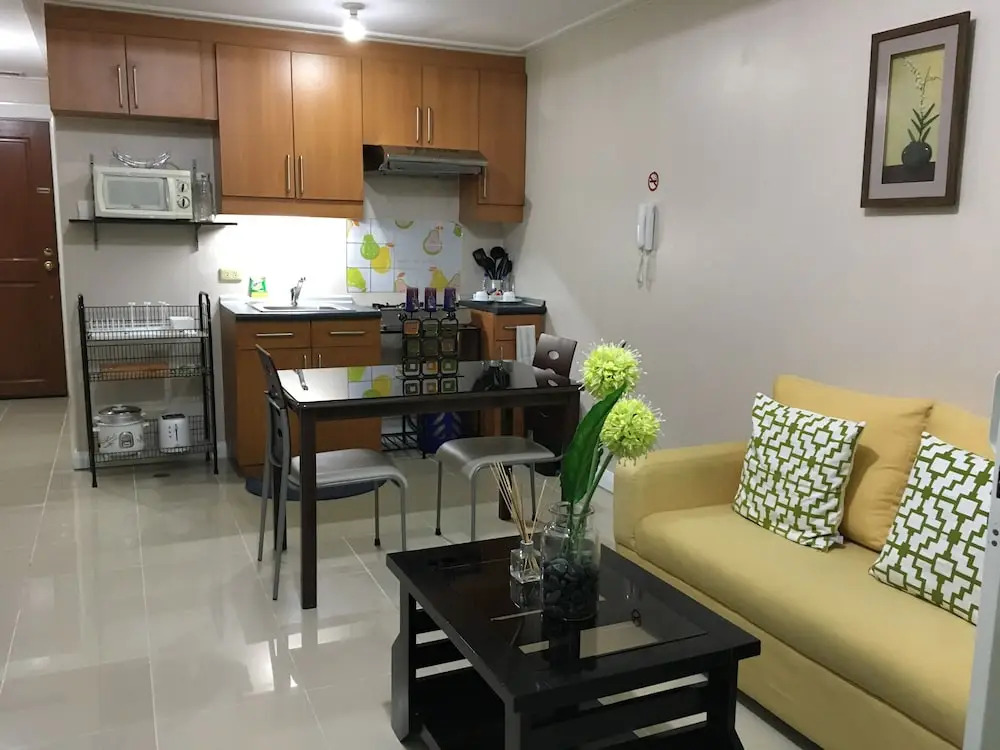 Robinsons Studio W Balcony Rpr03