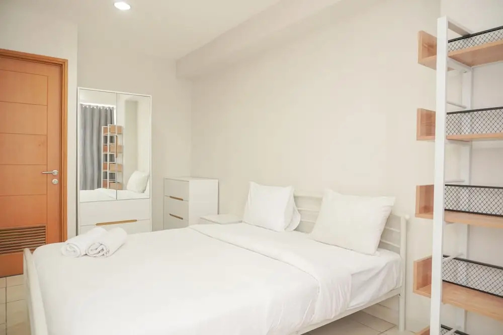 Homey And Minimalist 1Br Cinere Bellevue Suites Apartment