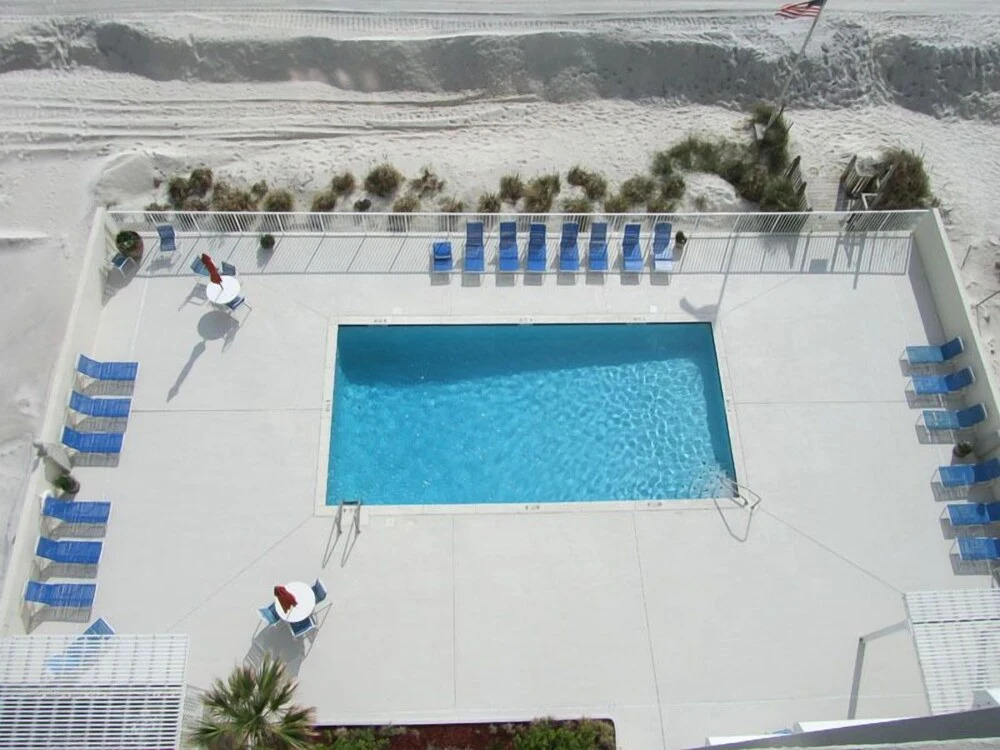 Gulf Tower 8b 2 Bedroom Condo by RedAwning