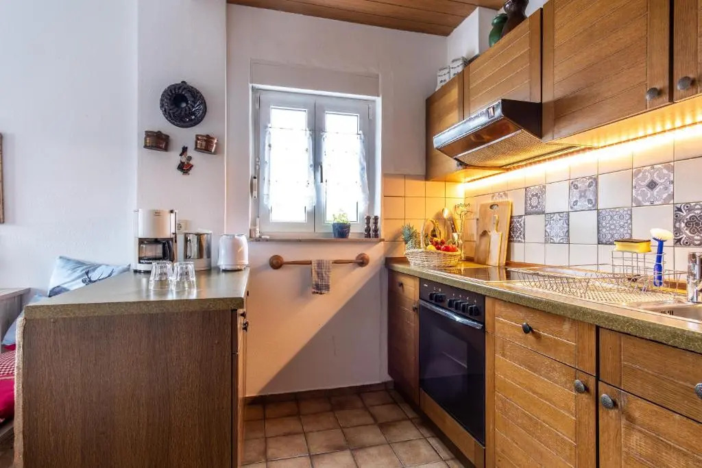 cruwzo I Holiday Home with Balcony, Garden and Terrace