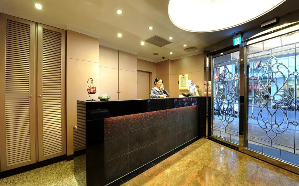 Just Live Inn-Taipei Station