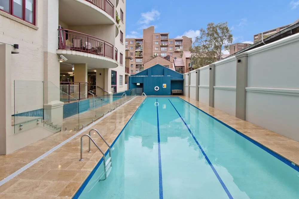 Expansive Views From Sydney 1 Bedroom Apartment