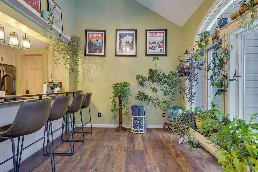 3 Mi to Mount Snow: Spacious West Dover Home