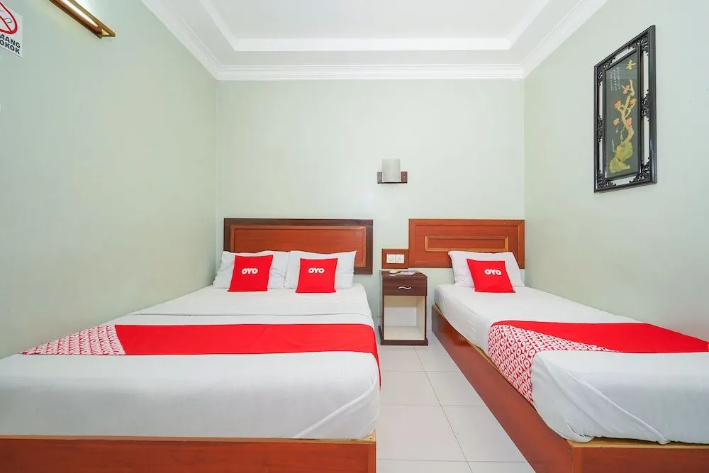 OYO 89976 Fins Hotel