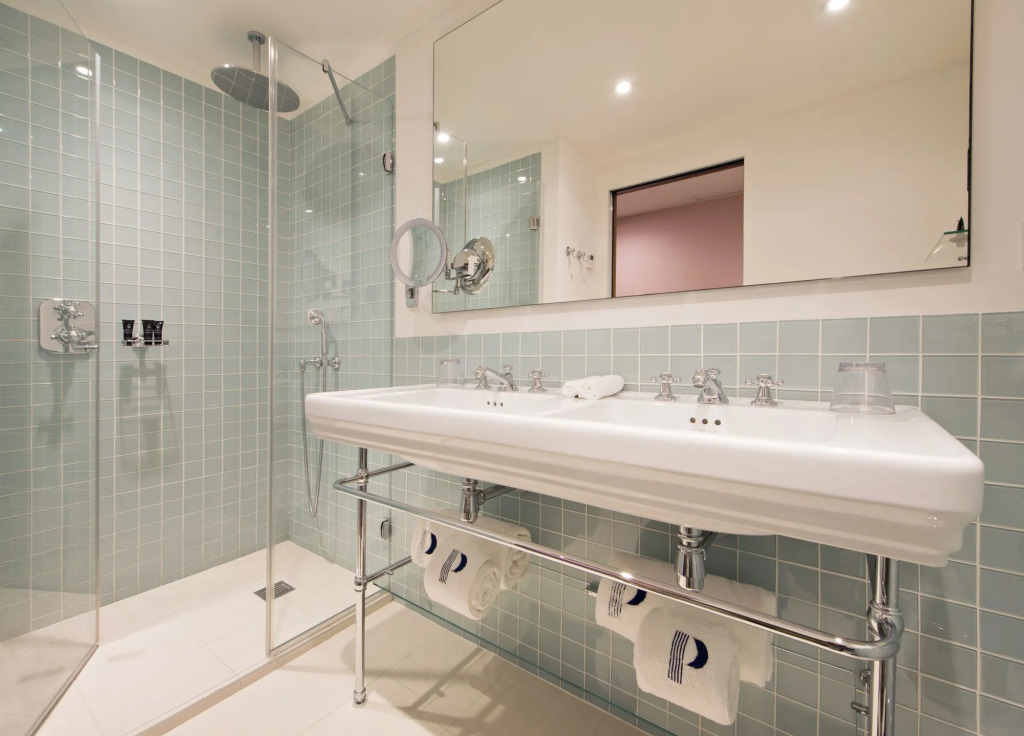 Hotel Parister Piscine & Spa