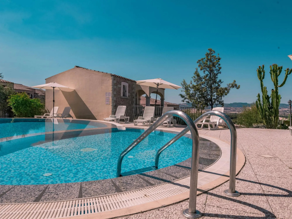 Apartment in Bageis with barbecue