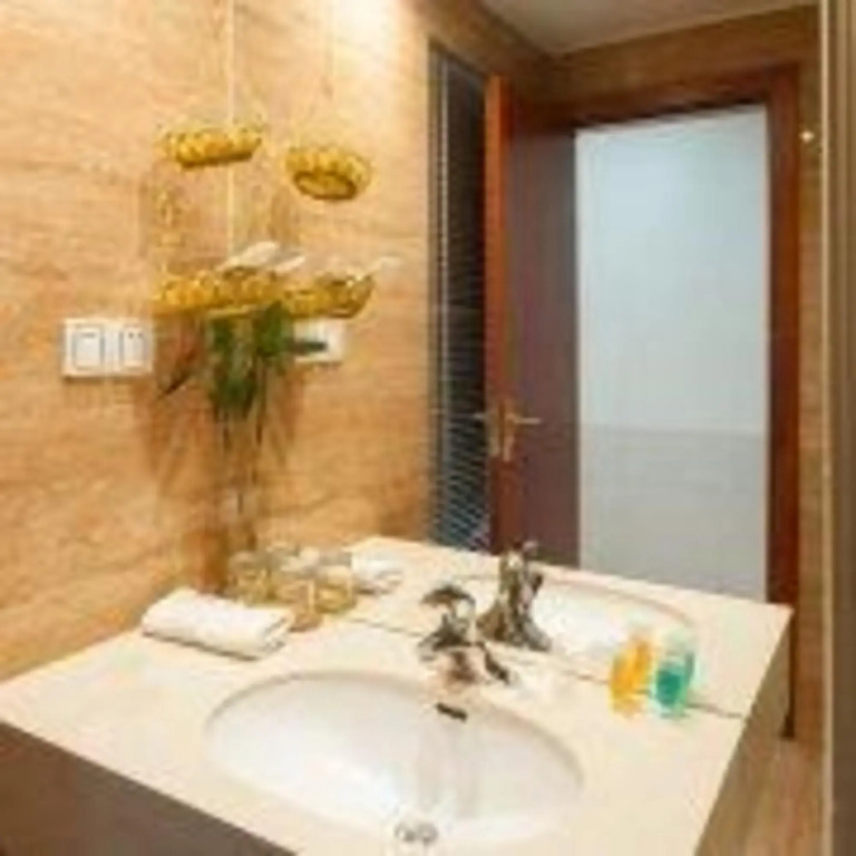 Ru Dong Hotel
