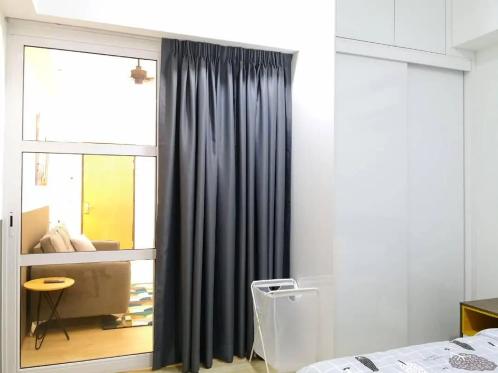 REVO AURORA PLACE, Pavilion 2, 5 Minutes To AXIATA ARENA BUKIT JALIL FREE WIFI by De Harlequins Guesthouse