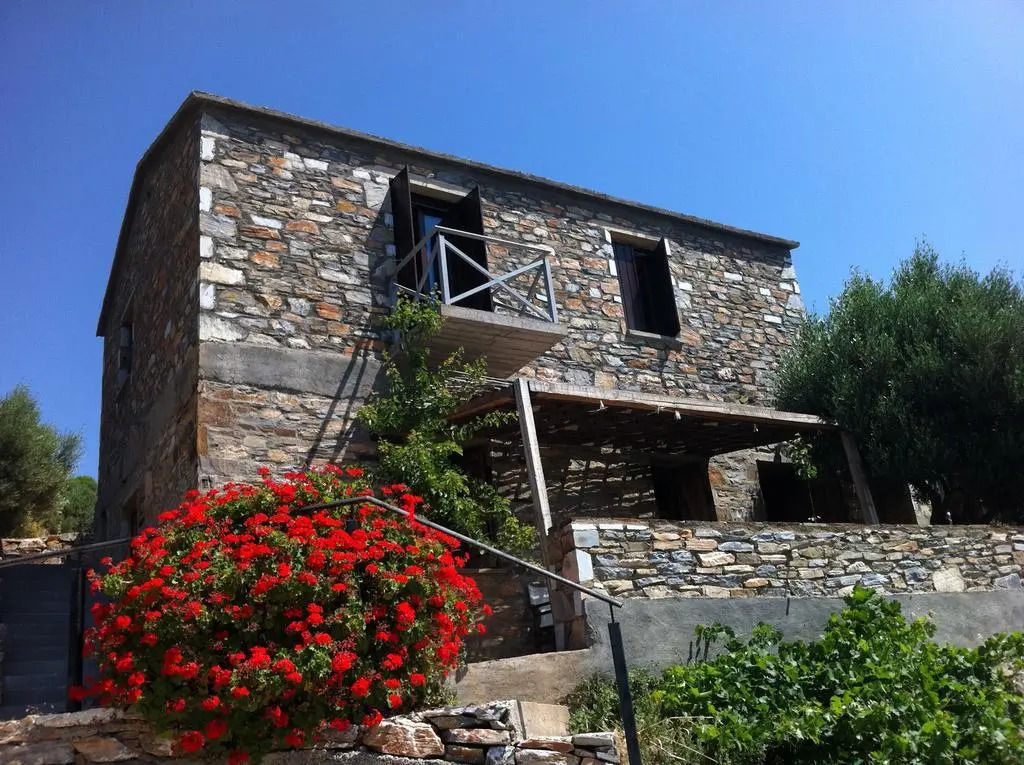 Pyrgos Traditional Village