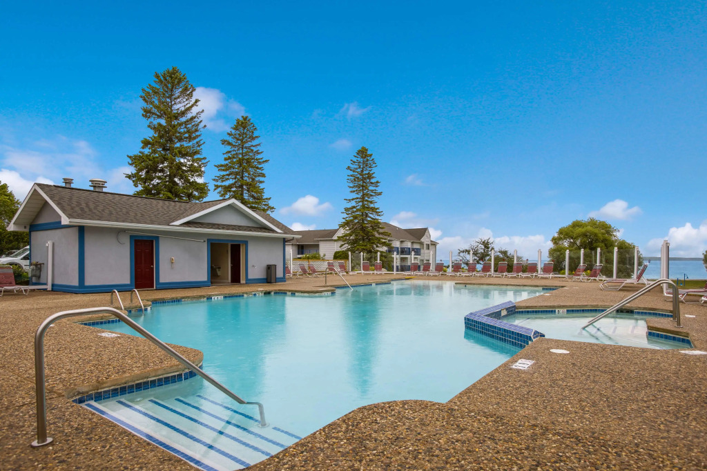 Best Western Harbour Pointe Lakefront
