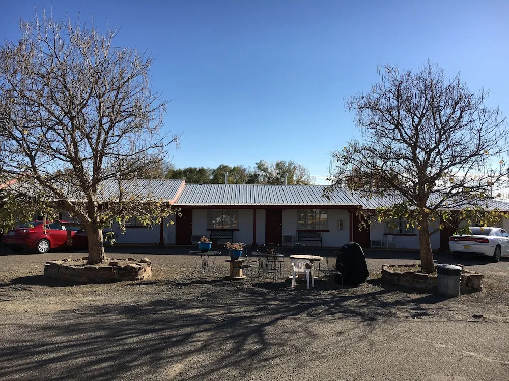 Kim's Oasis Motel