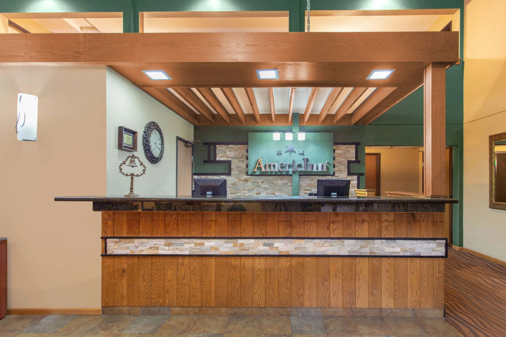 AmericInn by Wyndham West Bend
