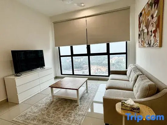 Icon6 Condo Conezion Ioi City Mall Putrajaya, Pool View