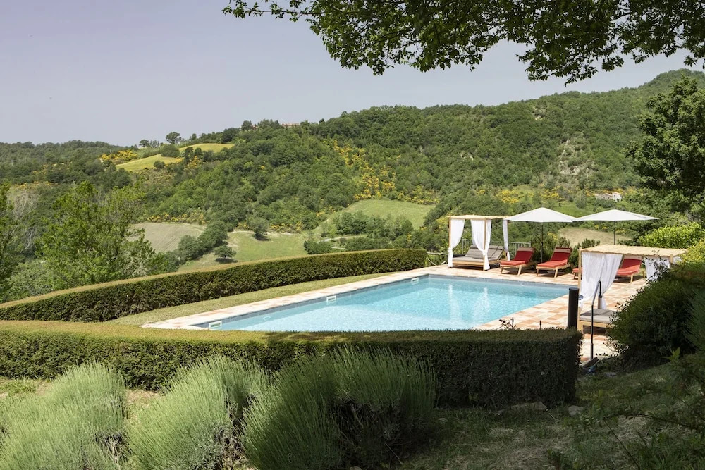 Umbrian Villa Retreat in Pietralunga With a Pool