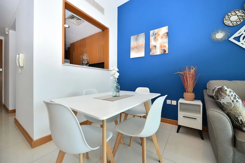 BBL - Stylish 1BR with balcony in Marina