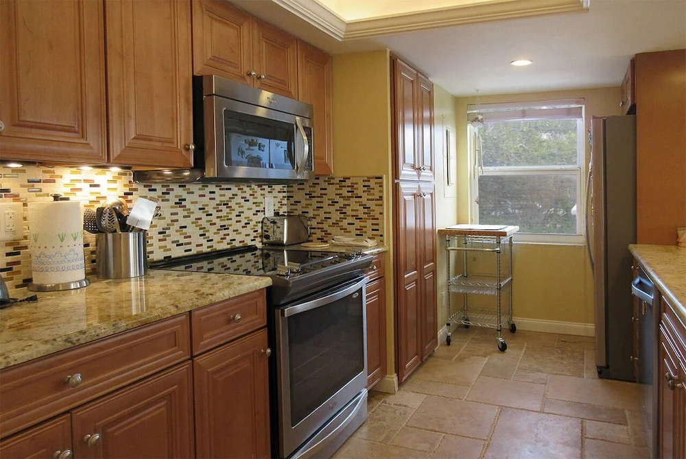 Eden 206 - 2 Br Condo