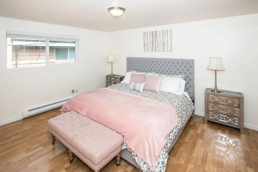 The Seattle Stunner - 1960's Retro Apt - Sleeps 6