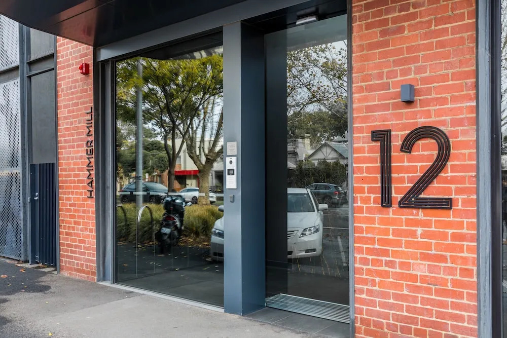 Elegant 1 bed 1 Bath Apartment, Free Parking
