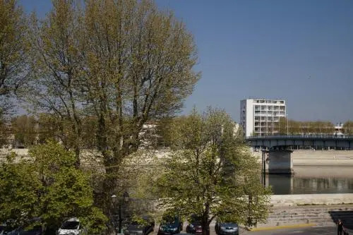 Laincel - Appartement lumineux le long du Rhône