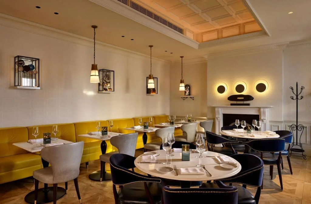 100 Queens Gate Hotel London Kensington, Curio Collection by Hilton