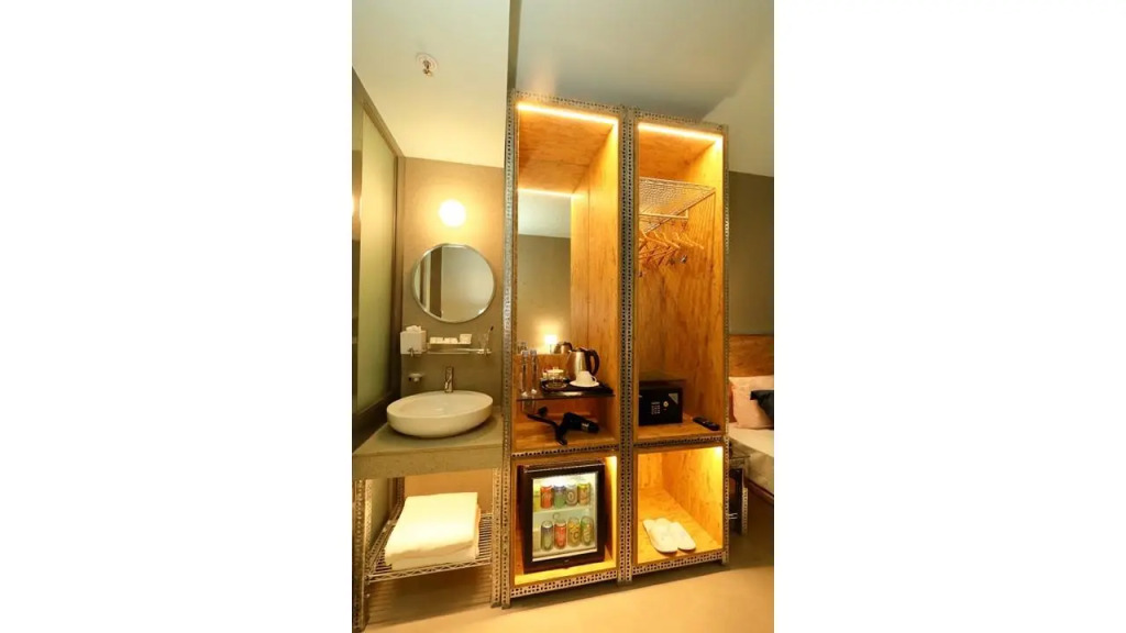 IND Hotel