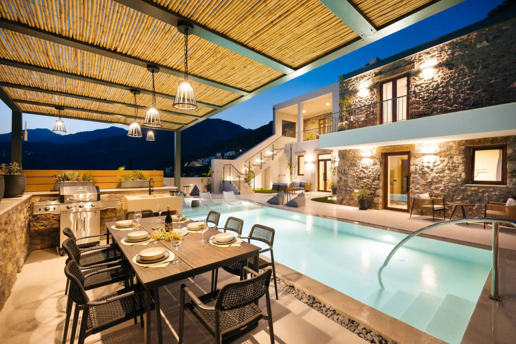 Mirthea Suites
