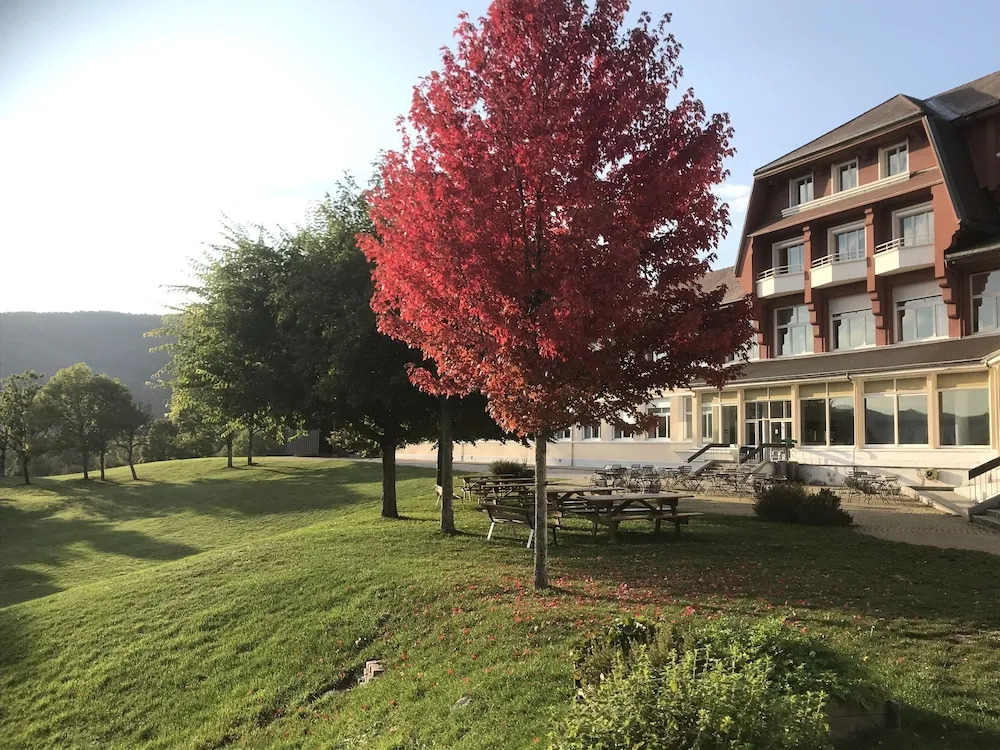 LESCANDILLE Village Vacances