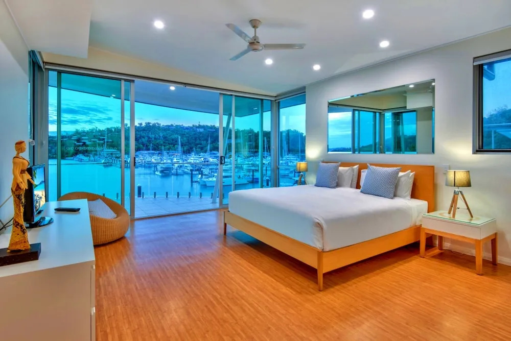 Pavillions Penthouse 25 Hamilton Island
