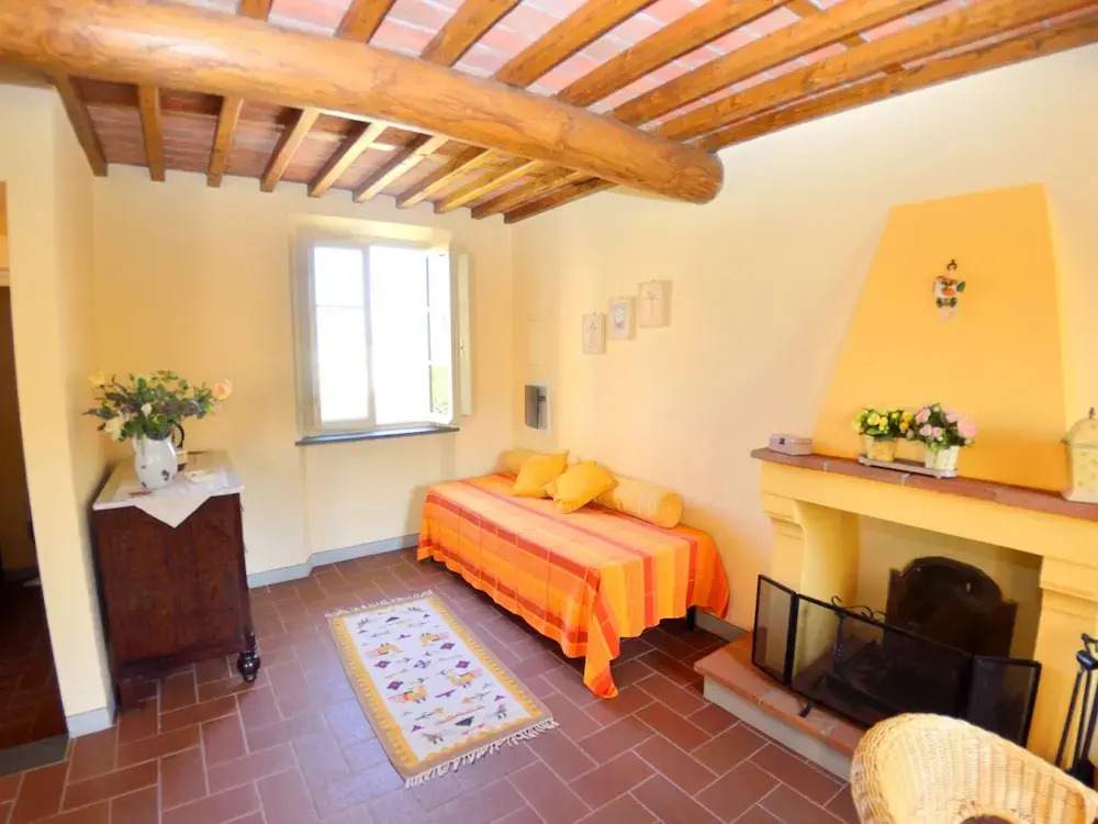 Holiday Home in Pescaglia Near Tuscan Vineyards