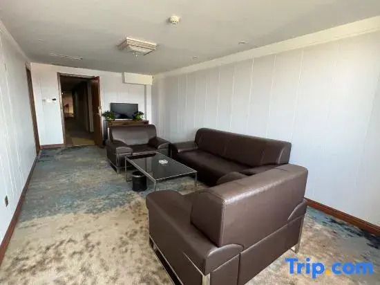 Yuzhou Grand Hotel