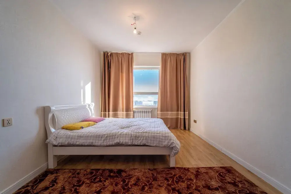 Eagle Town Service Apartment