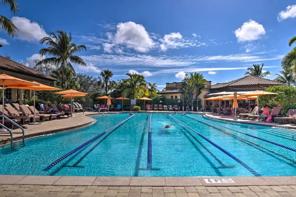 Naples Resort Condo on 2 Championship Golf Courses