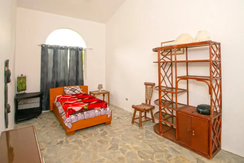 Playa Laguna 65 5 bedroom Villa