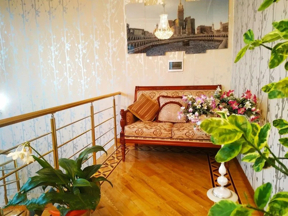 Happy House Hotel
