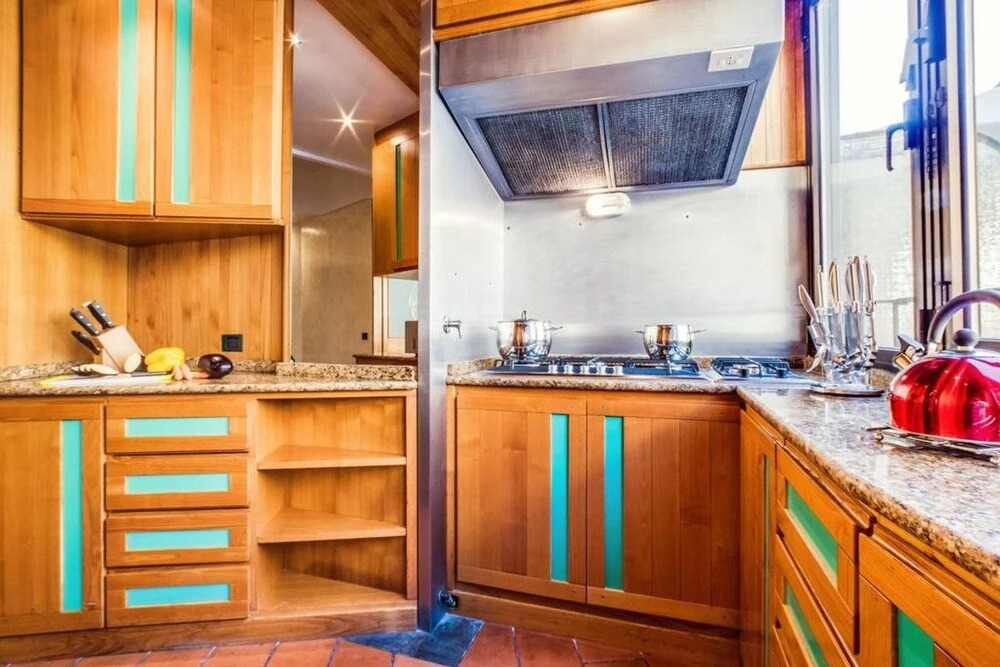 Spacious and Modern 3 bed Flat in Central Location