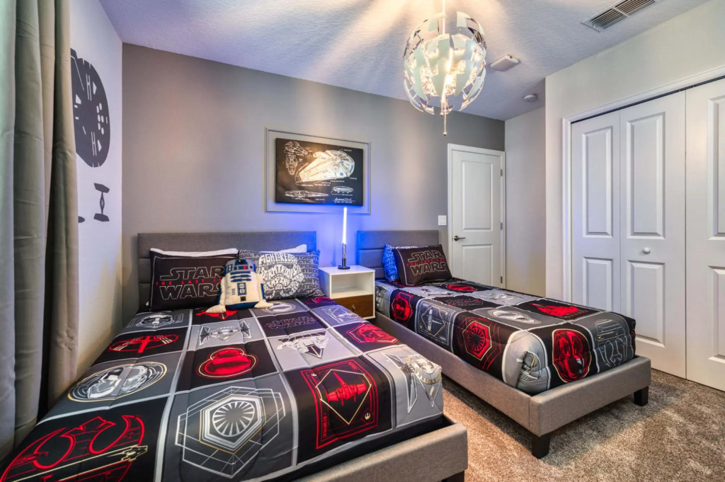 Fantastic Home with themed bedroom near Disney