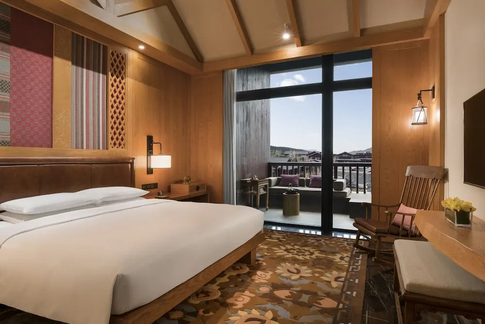 Jinmao Pureal Mountain Liiang,a member of Design Hotels