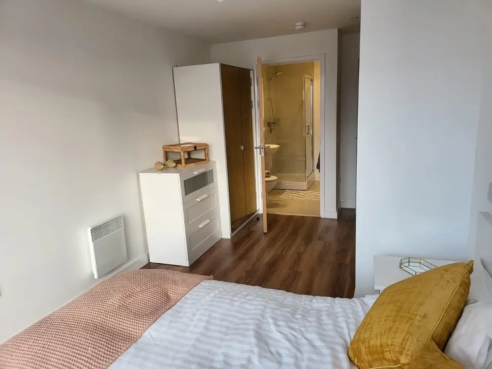 Brand new Luxury 2-bed Flat With Stunning Views