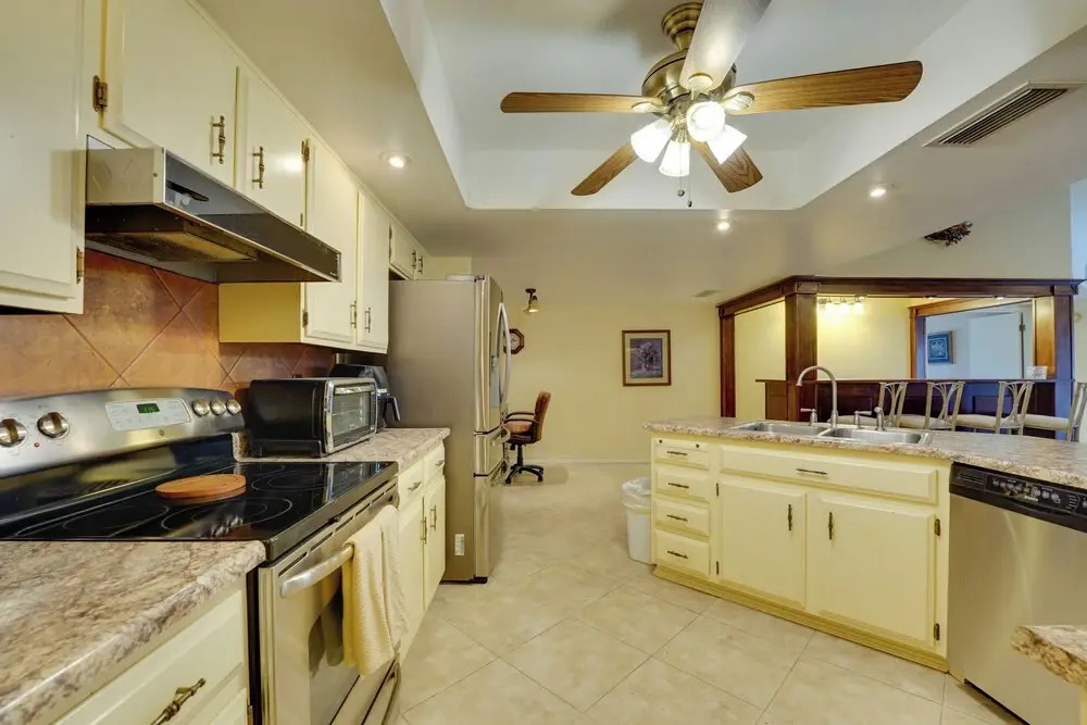< 1 Mi to Courses! Quiet Golfer's Gem in Sun Lakes